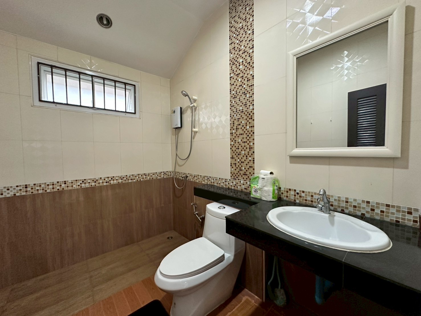 LINE_ALBUM_Nathai Yim(25000)_260610_21