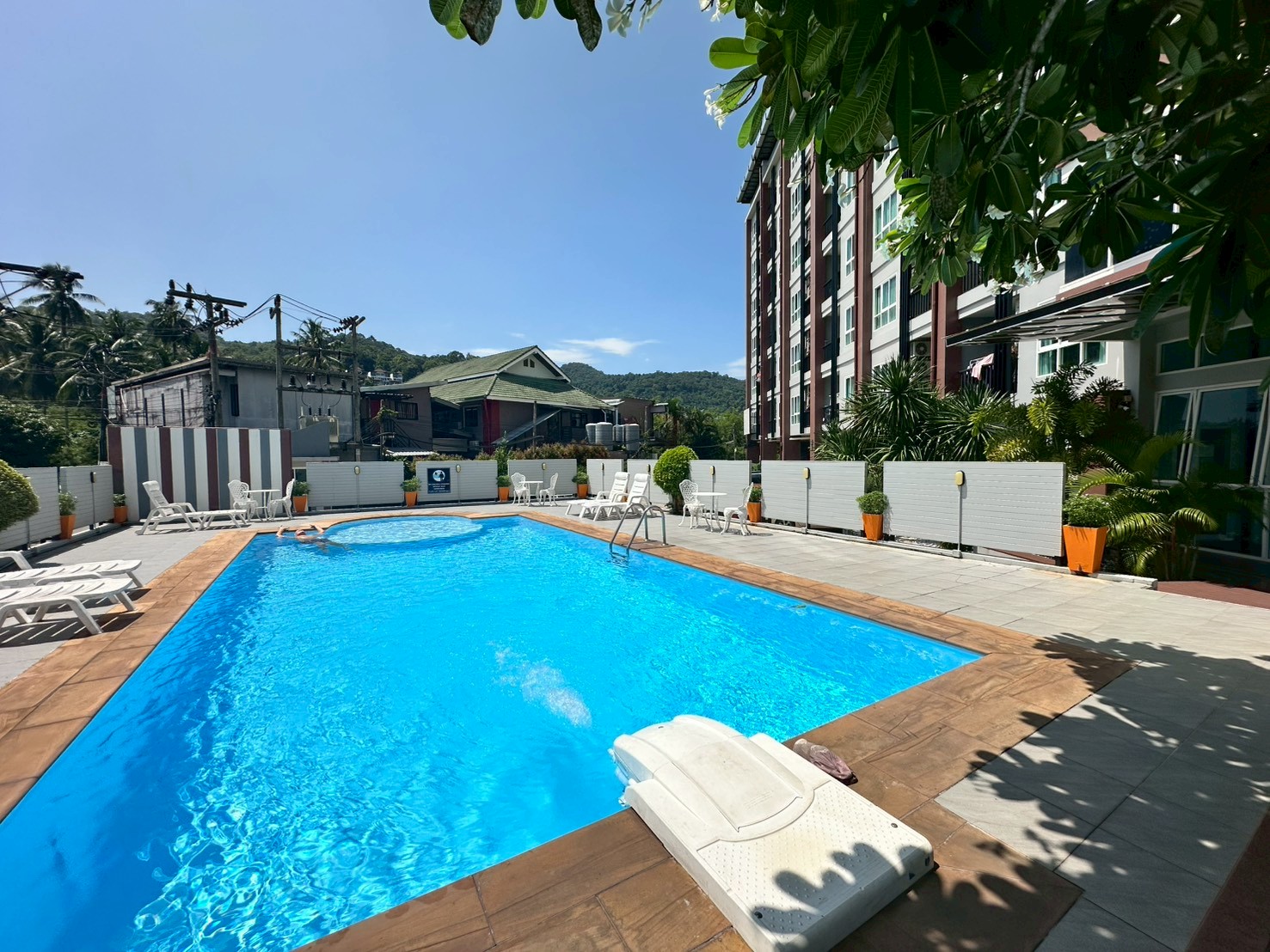 LINE_ALBUM_Sea condo14_260716_1