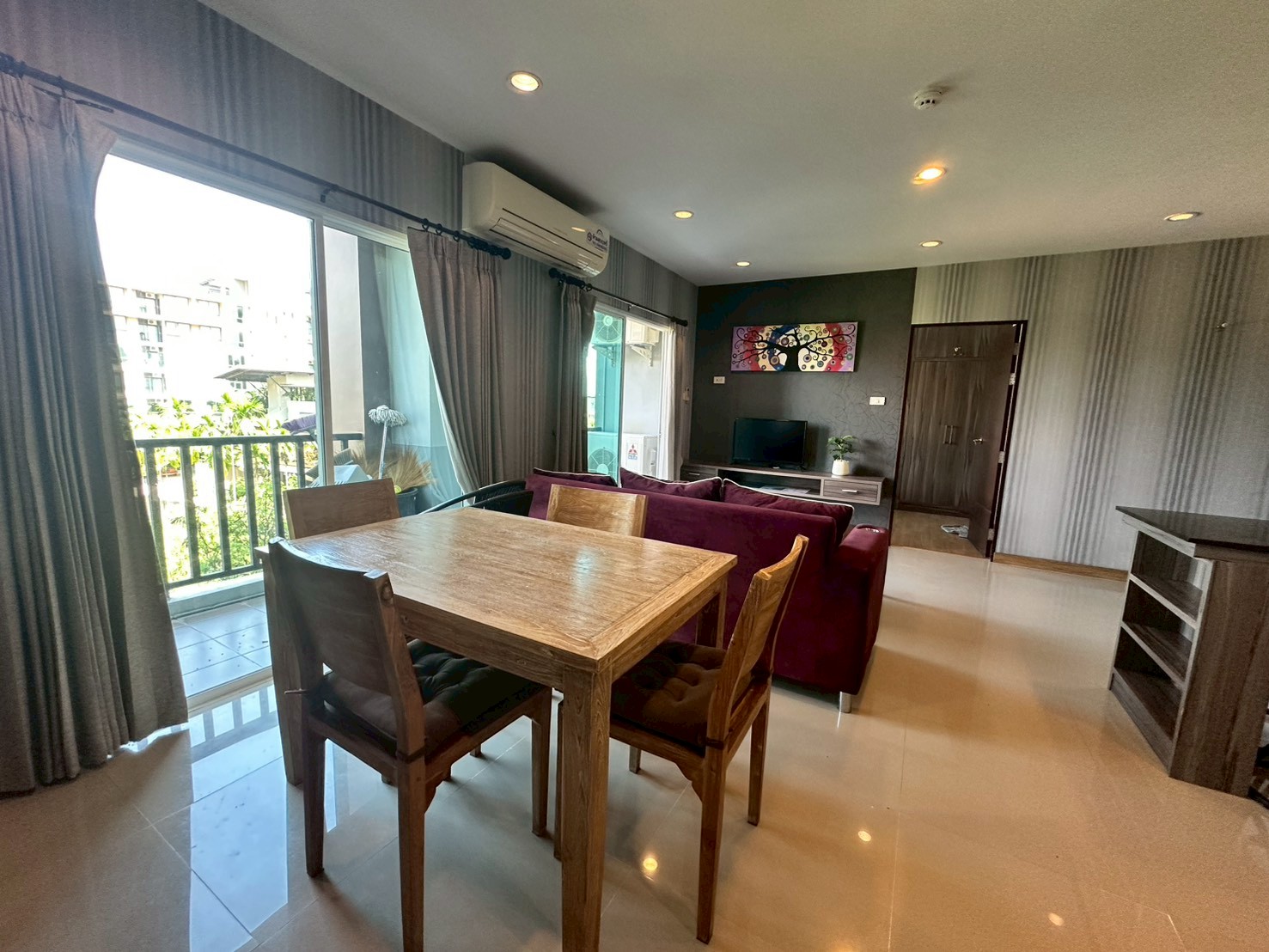 LINE_ALBUM_Sea condo14_260716_19