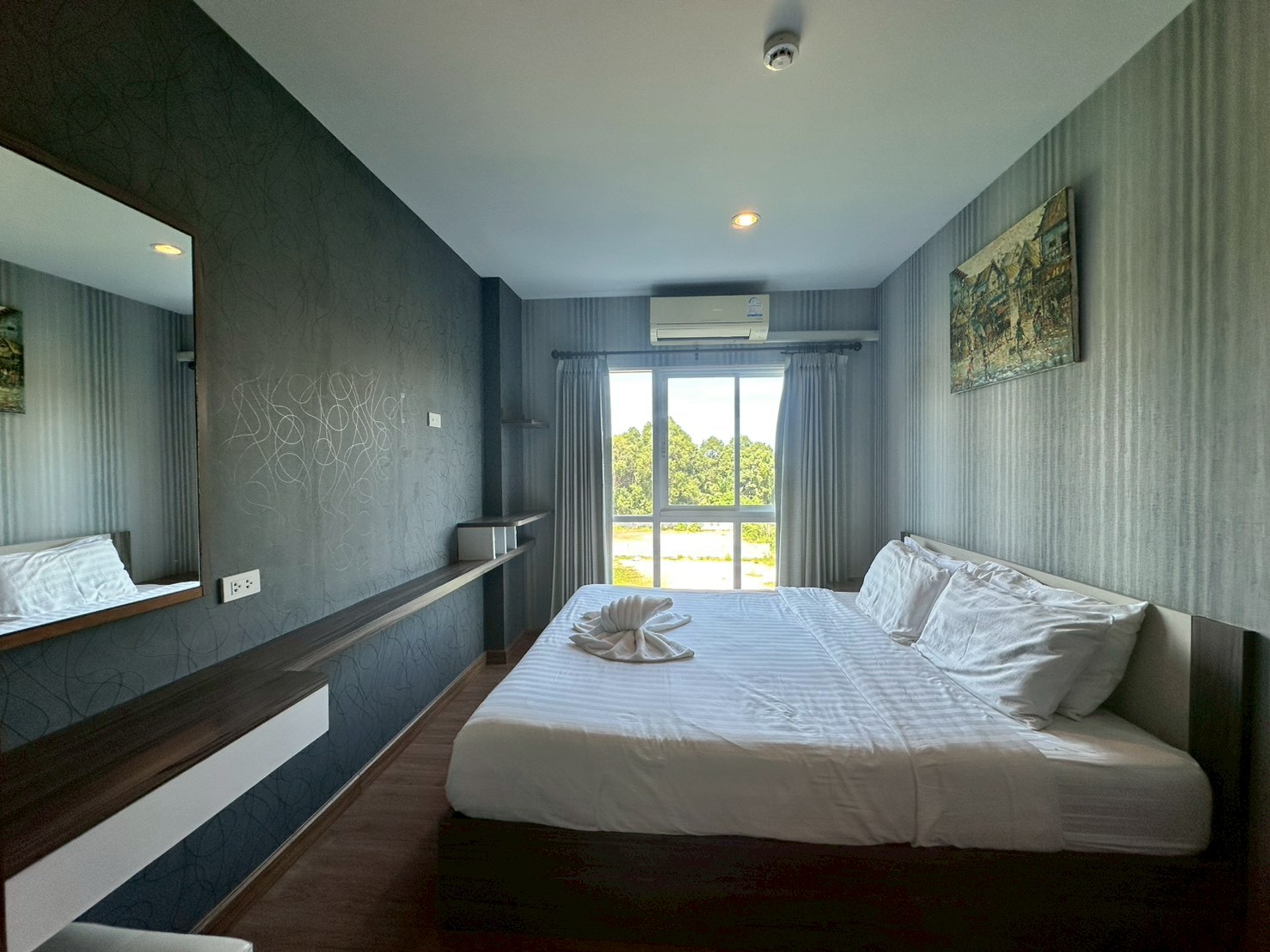 LINE_ALBUM_Sea condo14_260716_23
