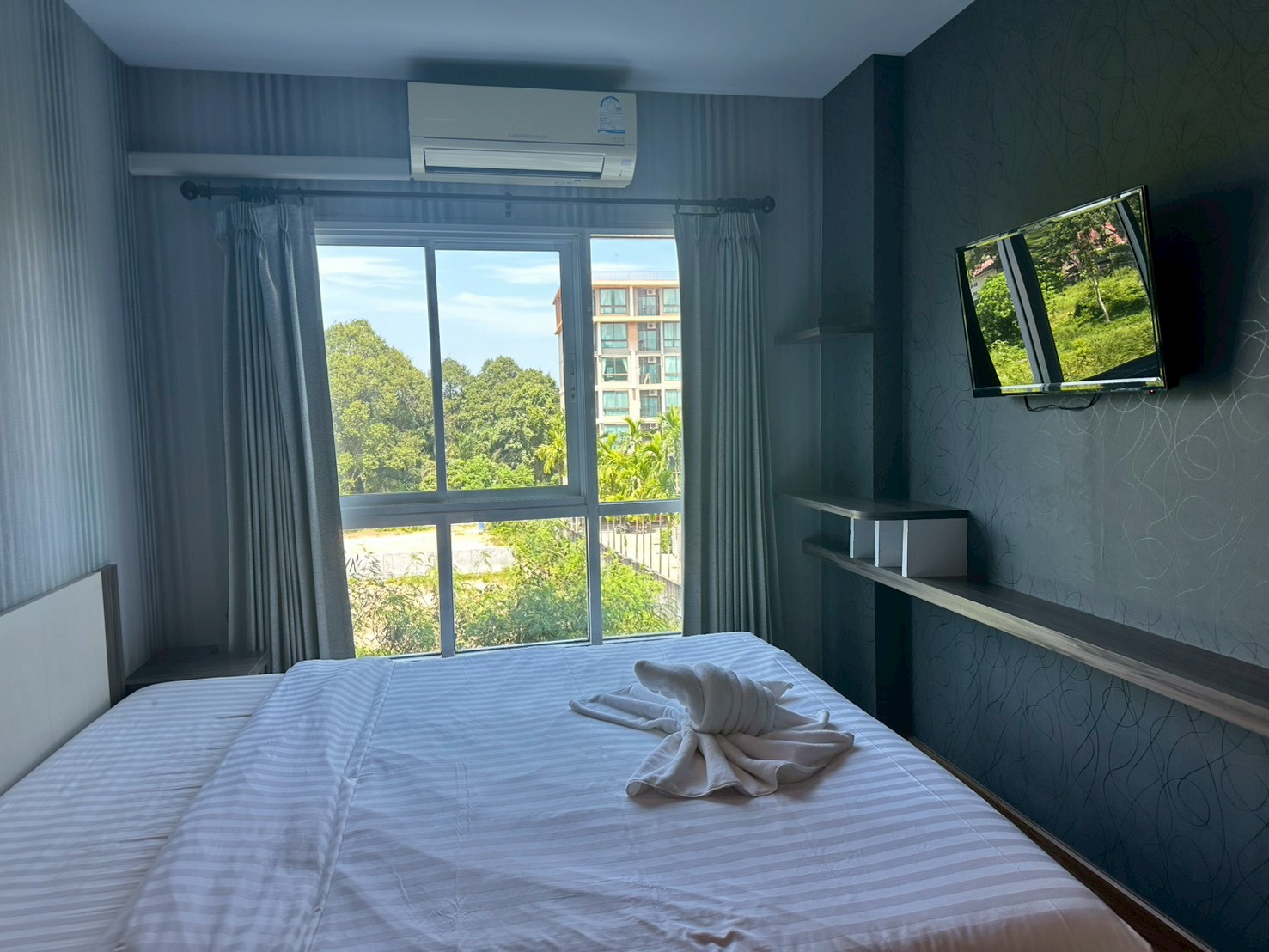 LINE_ALBUM_Sea condo14_260716_32