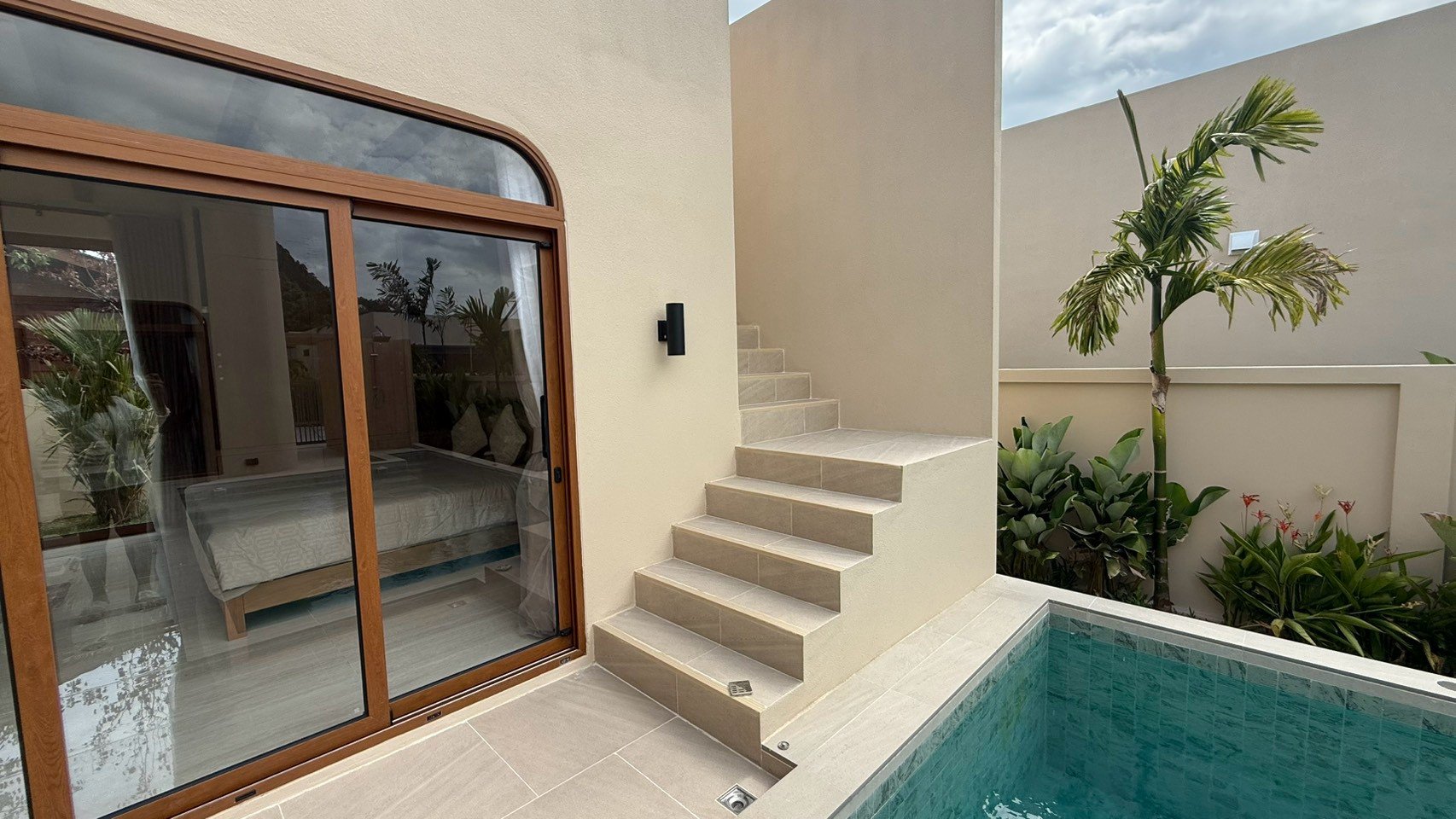 LINE_ALBUM_Fern Makkro Villa_260902_17