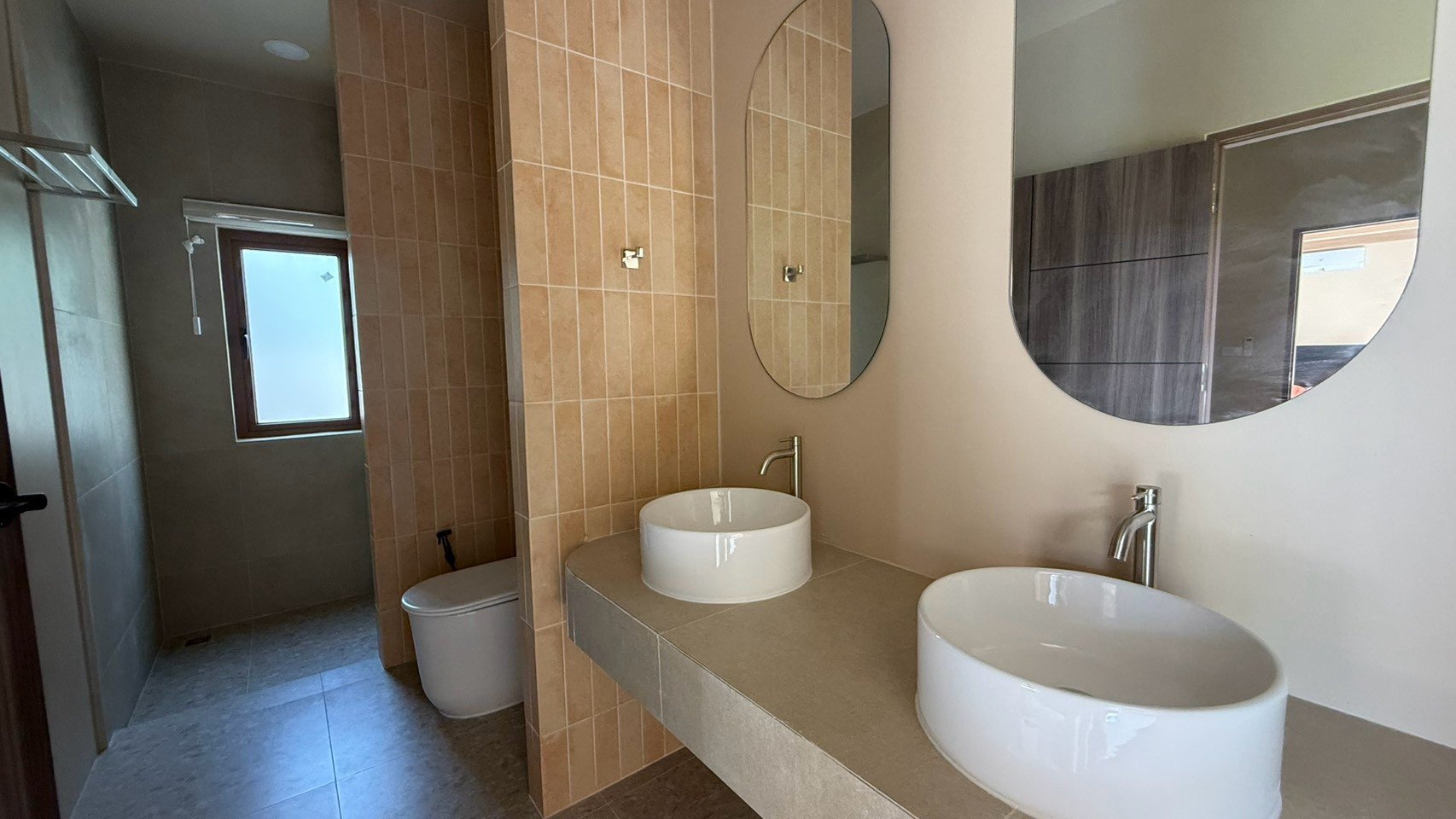 LINE_ALBUM_Fern Makkro Villa_260902_34