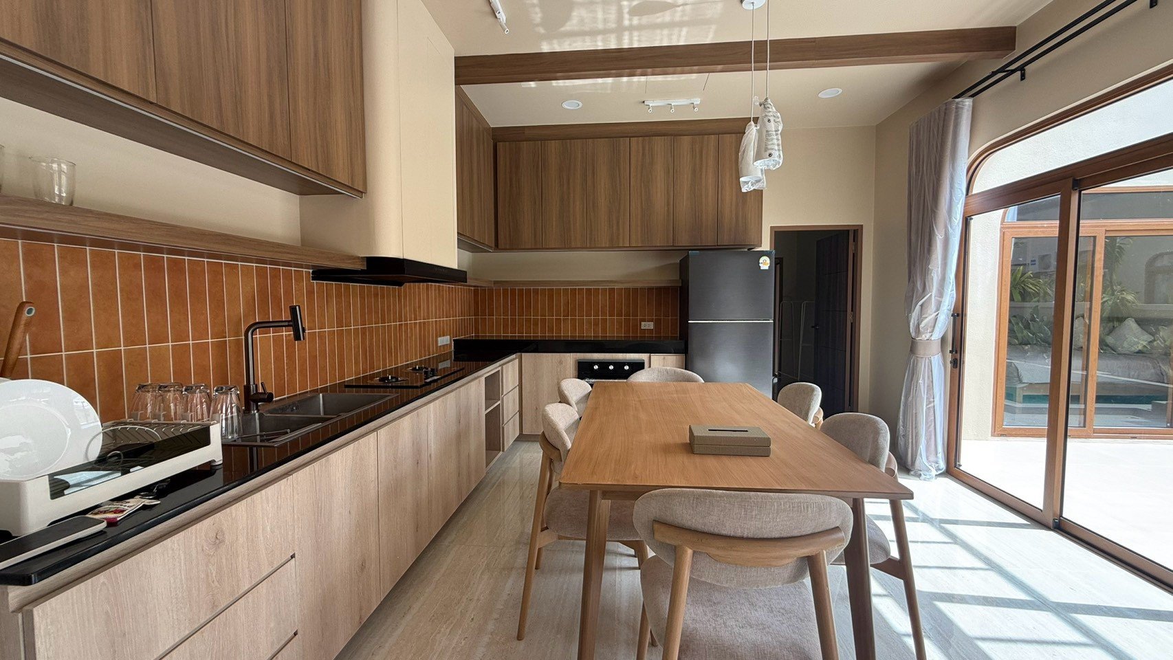 LINE_ALBUM_Fern Makkro Villa_260902_40