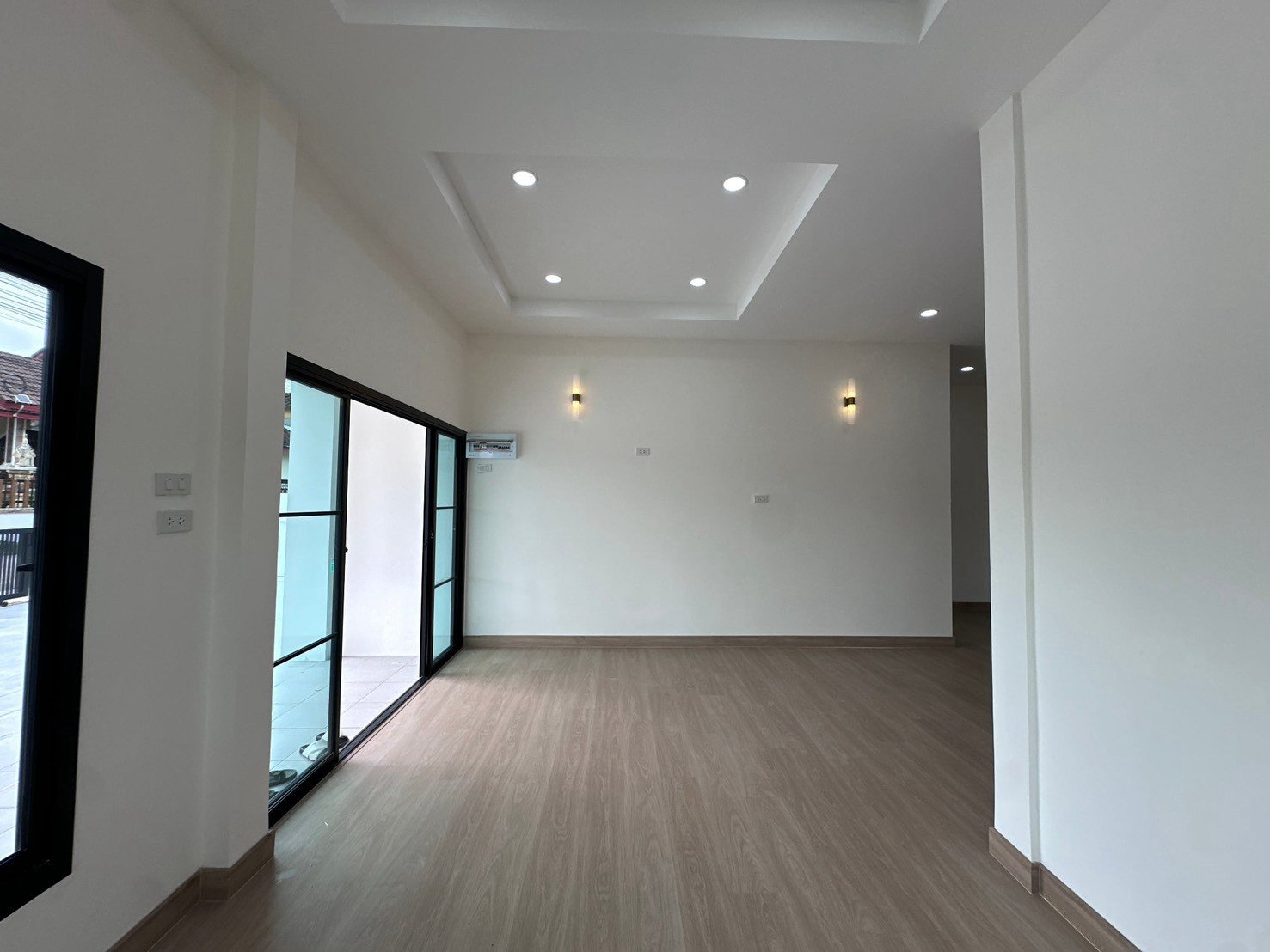 LINE_ALBUM_Single-Storey Corner House for Sale in Krabi Town_260918_10