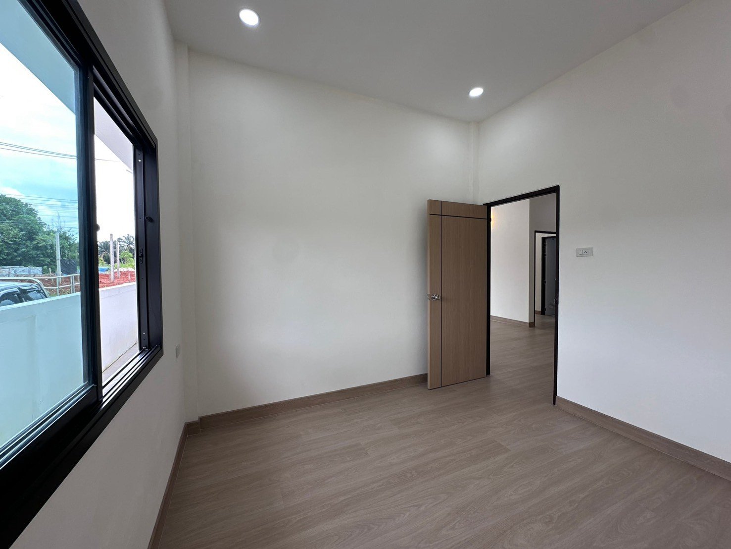 LINE_ALBUM_Single-Storey Corner House for Sale in Krabi Town_260918_16