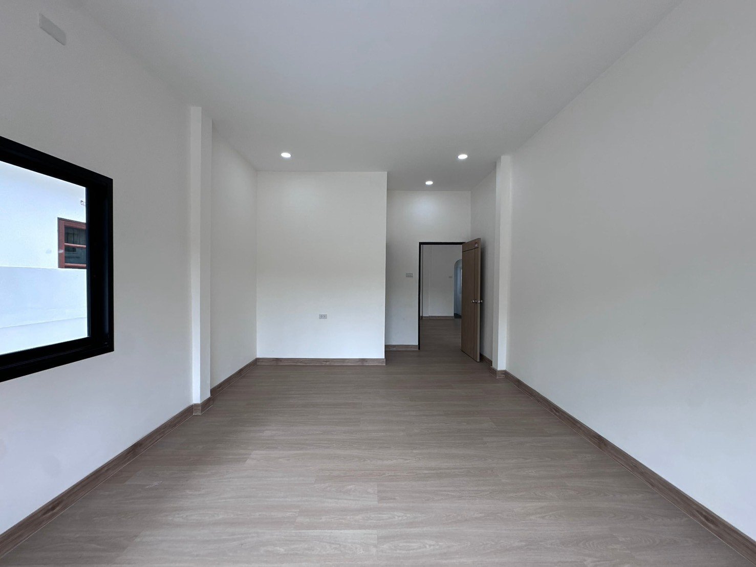 LINE_ALBUM_Single-Storey Corner House for Sale in Krabi Town_260918_19
