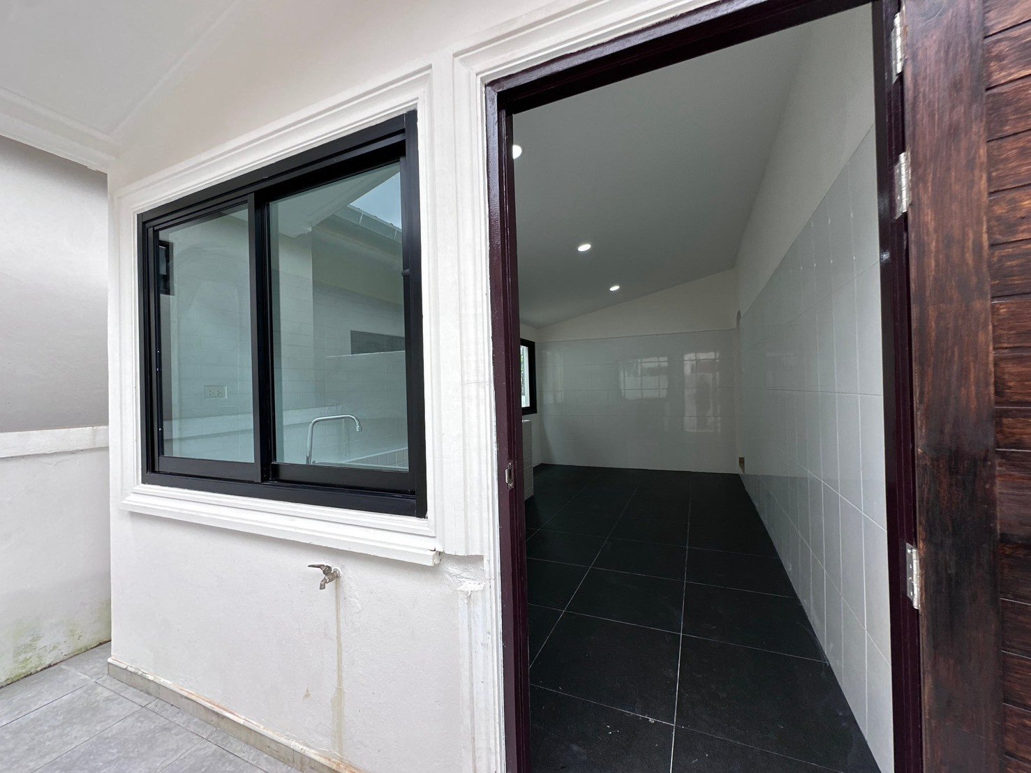LINE_ALBUM_Single-Storey Corner House for Sale in Krabi Town_260918_20