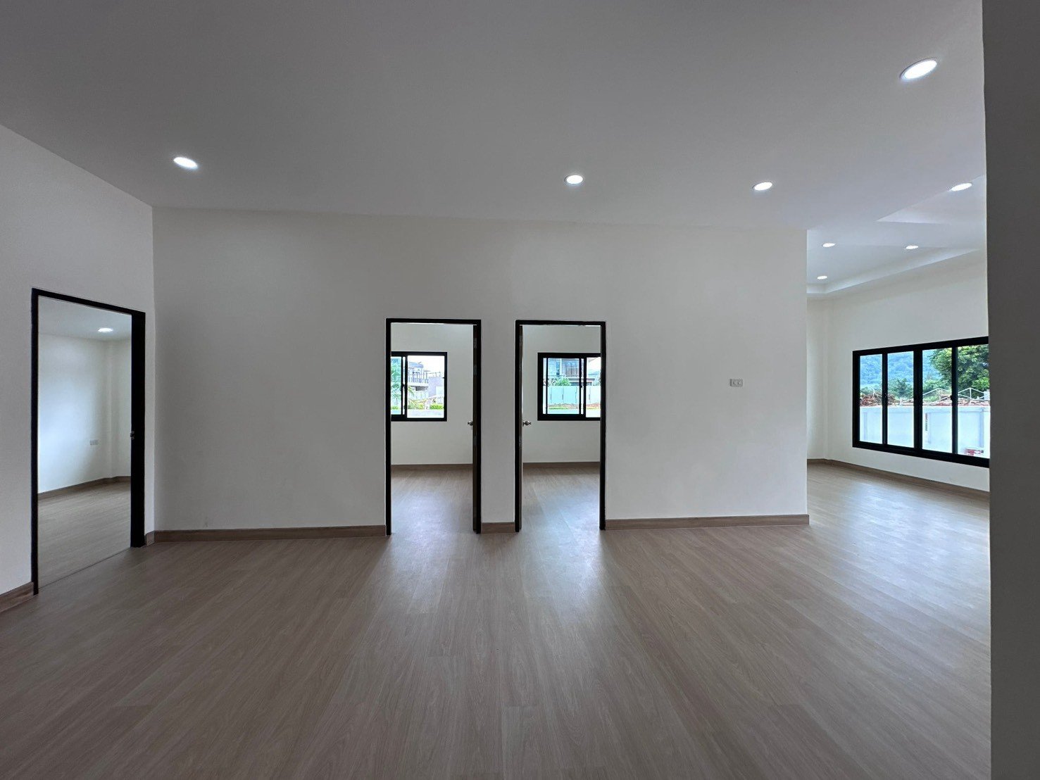 LINE_ALBUM_Single-Storey Corner House for Sale in Krabi Town_260918_23