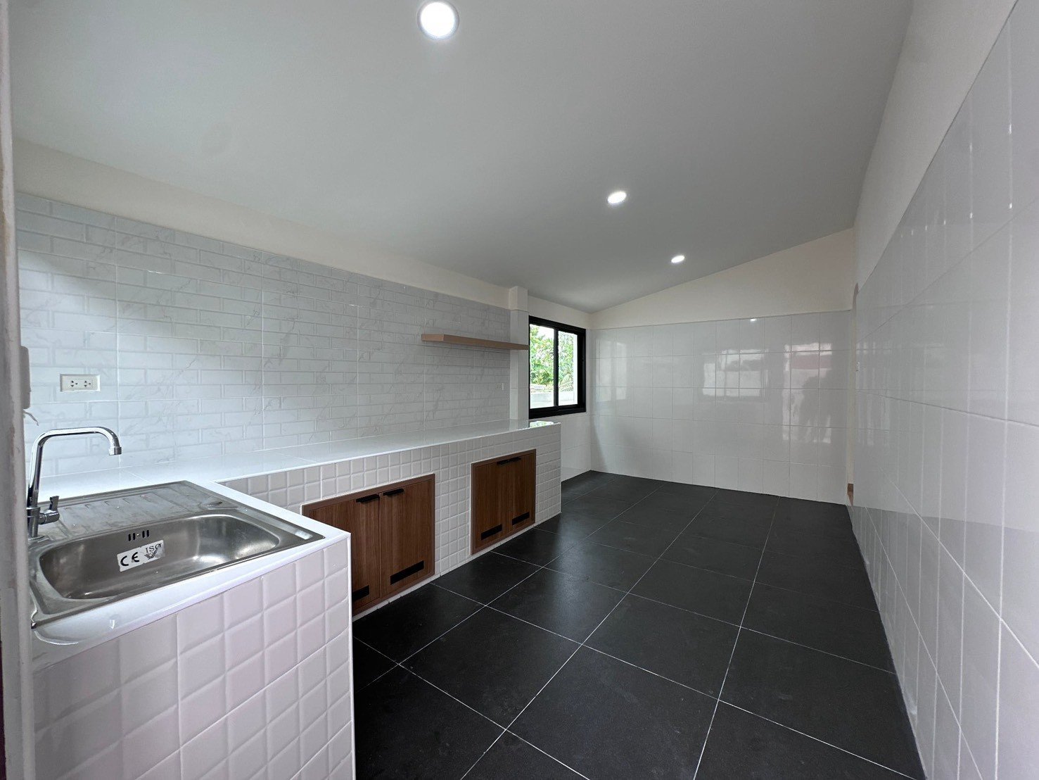 LINE_ALBUM_Single-Storey Corner House for Sale in Krabi Town_260918_29