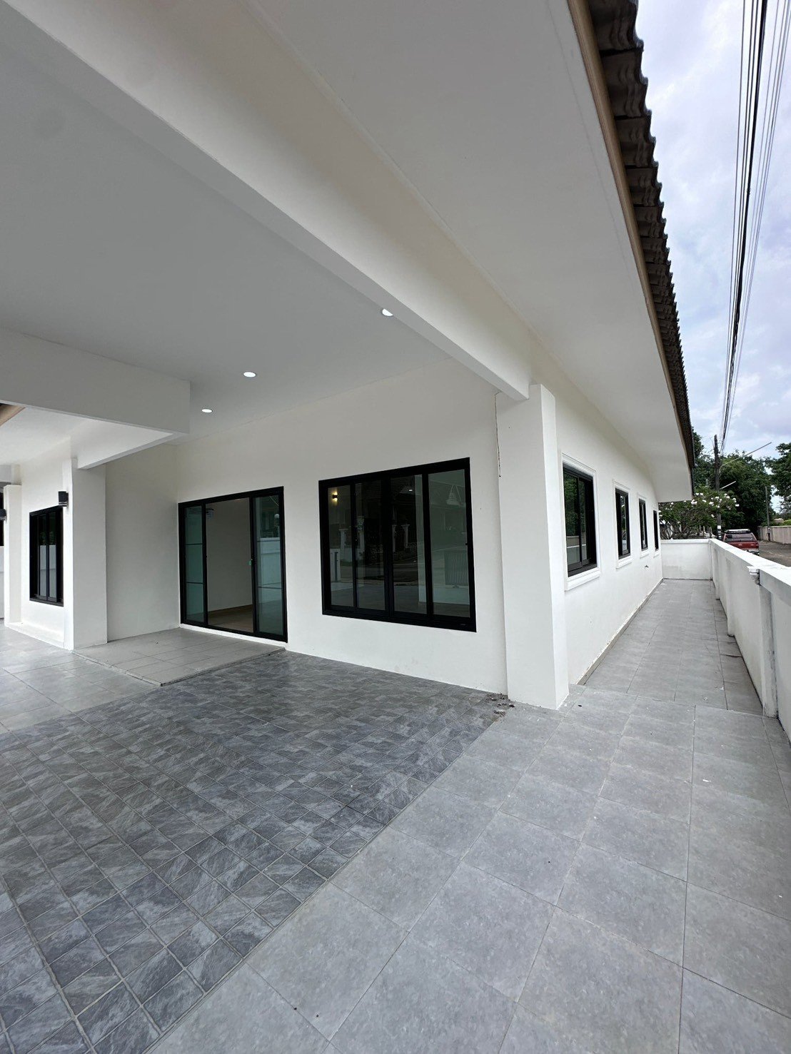 LINE_ALBUM_Single-Storey Corner House for Sale in Krabi Town_260918_6