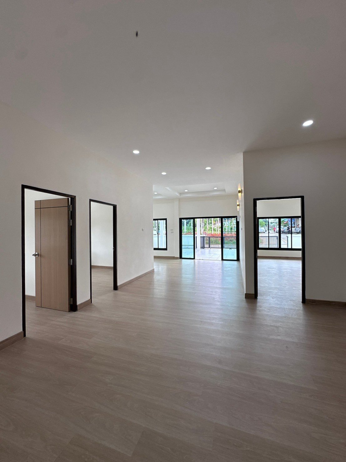 LINE_ALBUM_Single-Storey Corner House for Sale in Krabi Town_260918_7