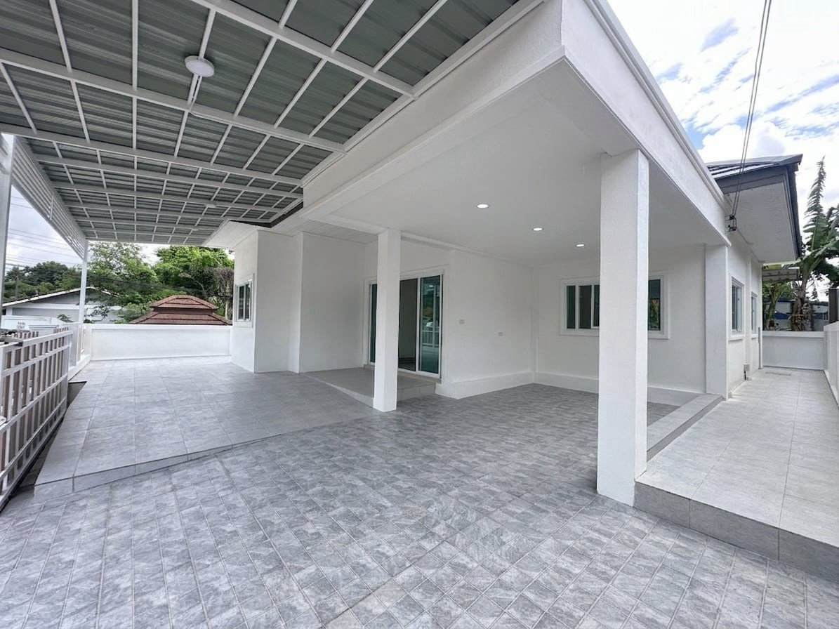LINE_ALBUM_Urgent Sale! Corner single-storey house Krabi town_260918_11